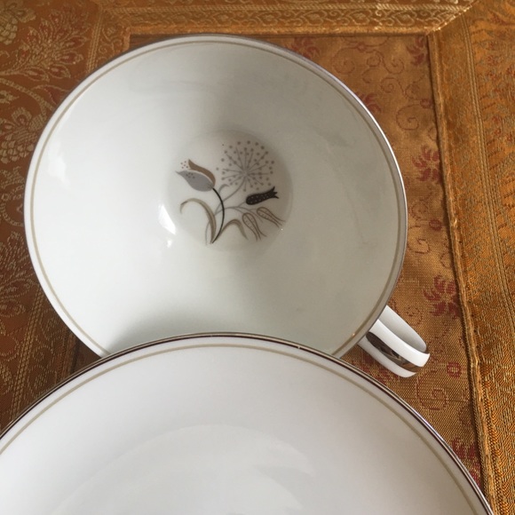 THREE Mid Century Matching China Pieces - Picture 8 of 8